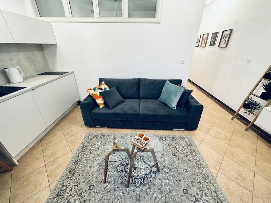 Beautiful Fully Renovated Apartment By The Sea, Large Balcony With Enchanting Views ネウム エクステリア 写真