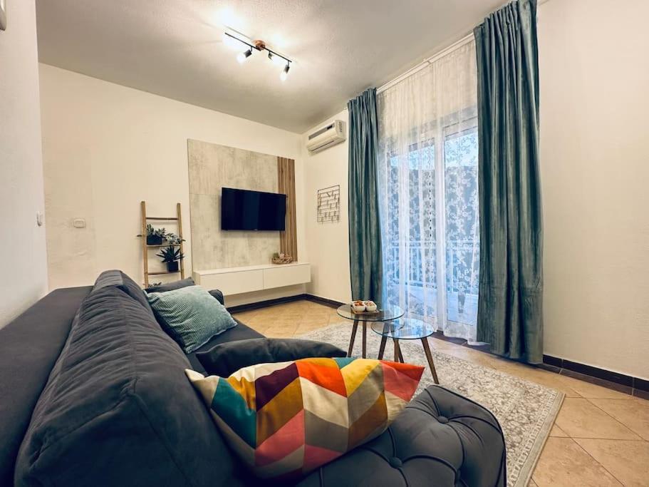 Beautiful Fully Renovated Apartment By The Sea, Large Balcony With Enchanting Views ネウム エクステリア 写真